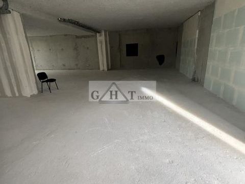 &Agrave; VENDRE � LOCAL COMMERCIAL � SAINT-CYR-L'&Eacute;COLE 535000 78210 Saint cyr l ecole