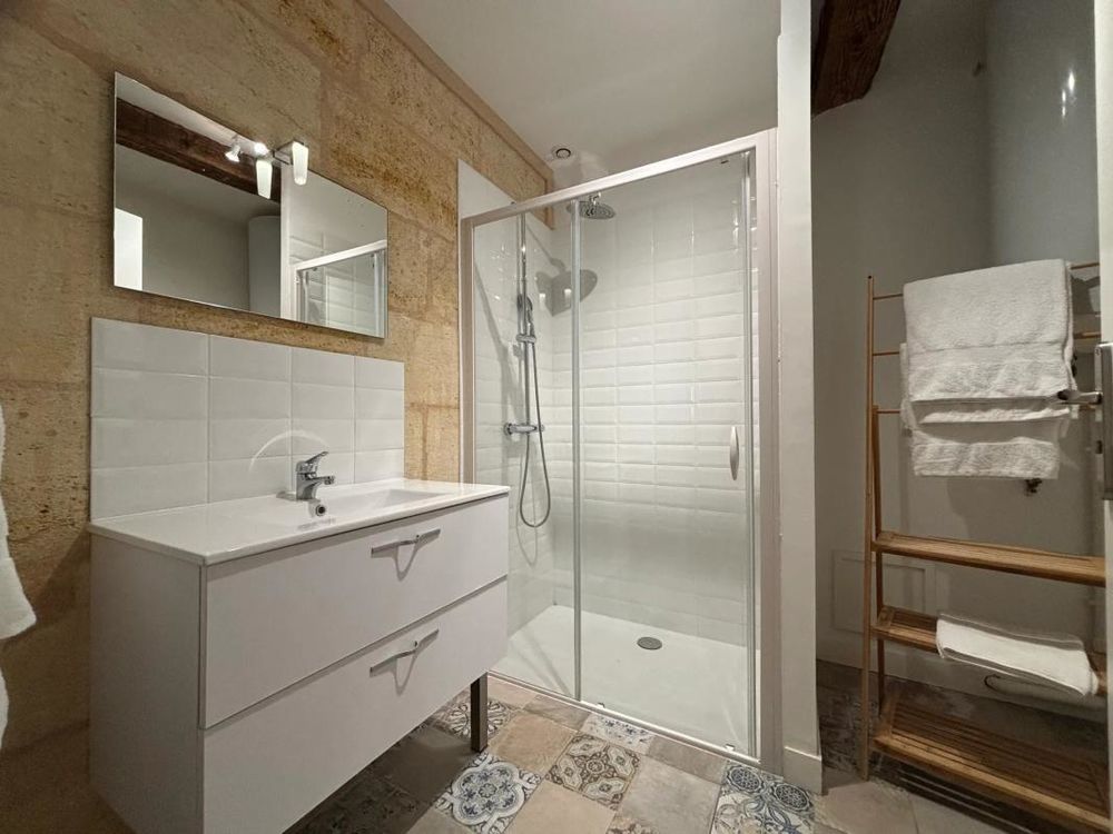 � vendre  Propri�t�/ch�teau Ambar�s-et-Lagrave (33440)