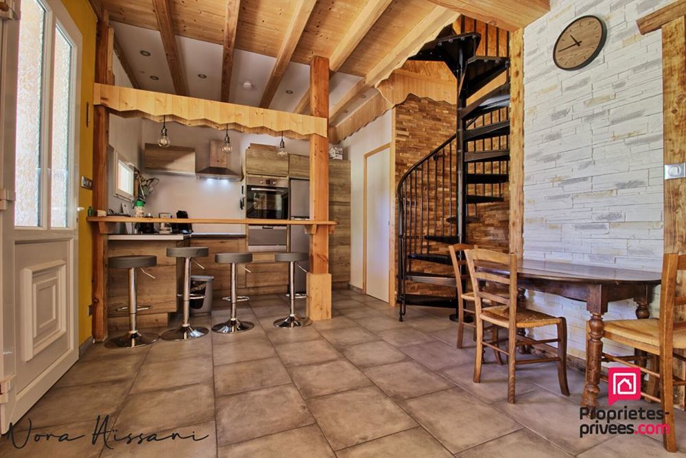 � vendre  Propri�t�/ch�teau Montmorot (39570)