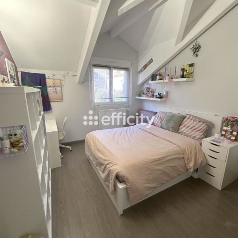 � vendre  Villa P�ron (01630)