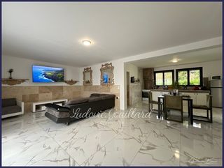  Maison � vendre 8 pi�ces 194 m�