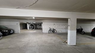  Parking / Garage � vendre 12 m�