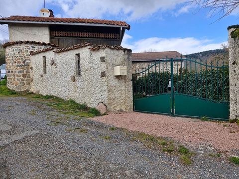   ST JUST EN CHEVALET - ENSEMBLE IMMOBILIER Maison - 8 pi�ce(s) - 220 m�