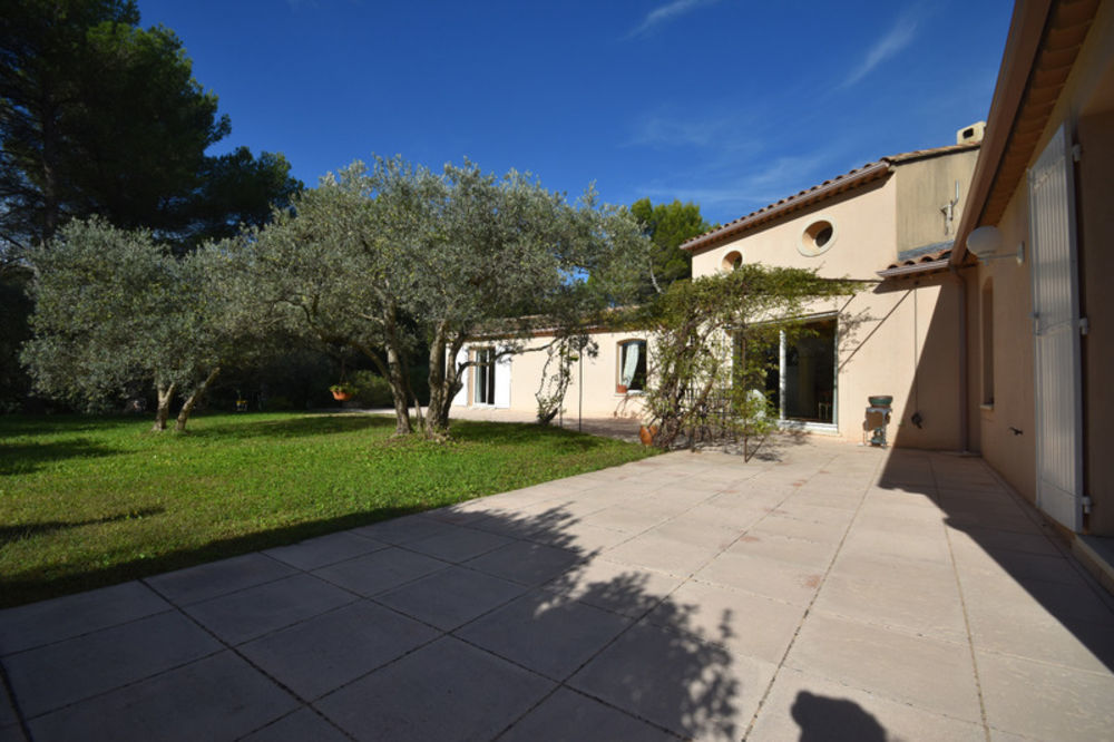 � vendre  Villa Pernes-les-Fontaines (84210)