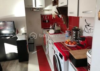  Immeuble � vendre 10 pi�ces 272 m�