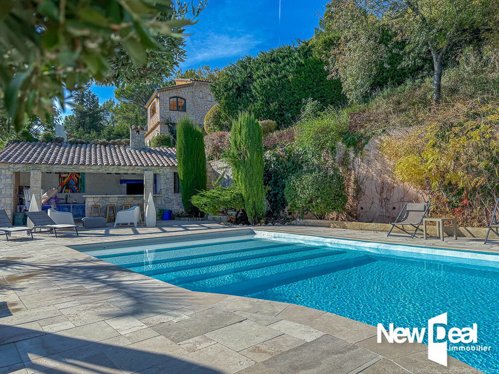 � vendre  Propri�t�/ch�teau Fayence (83440)