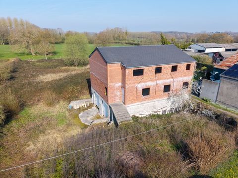 B&acirc;timent commercial &agrave; am&eacute;nager avec forte visibilit&eacute; sur axe passant � Bavay 180000 59570 Bavay