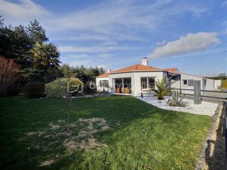  Propri�t�/ch�teau � vendre 6 pi�ces 136 m�