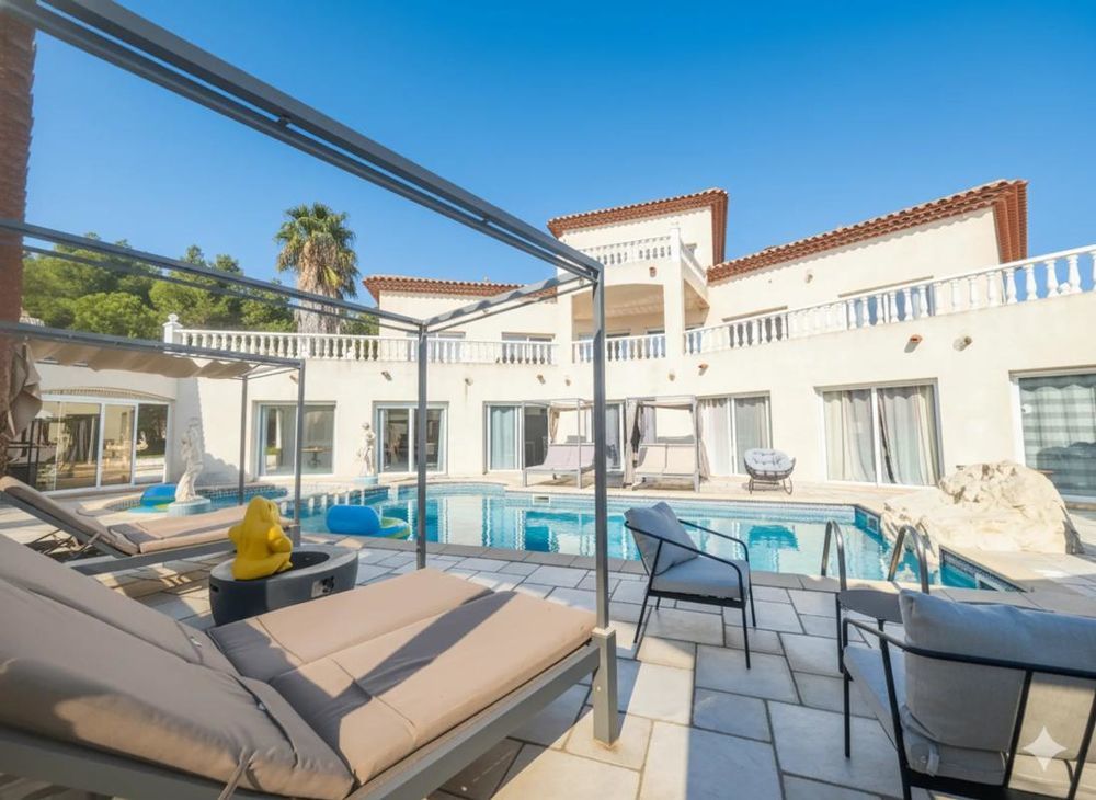 � vendre  Propri�t�/ch�teau Bages (11100)