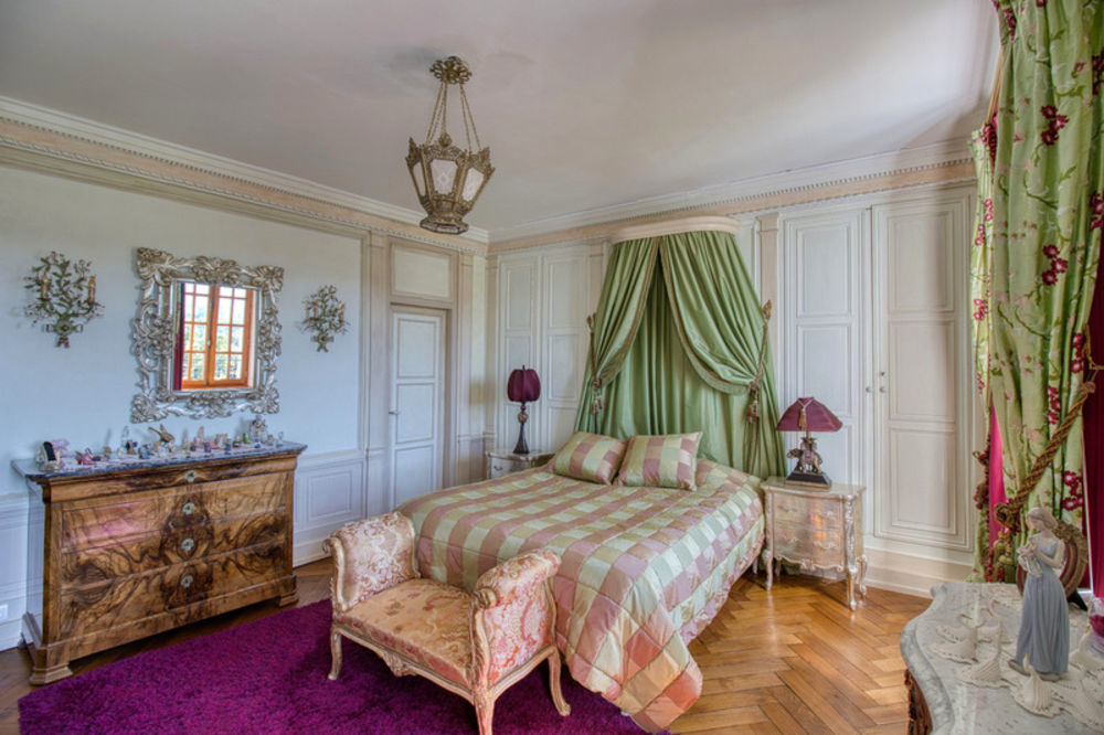 � vendre  Propri�t�/ch�teau Ydes (15210)