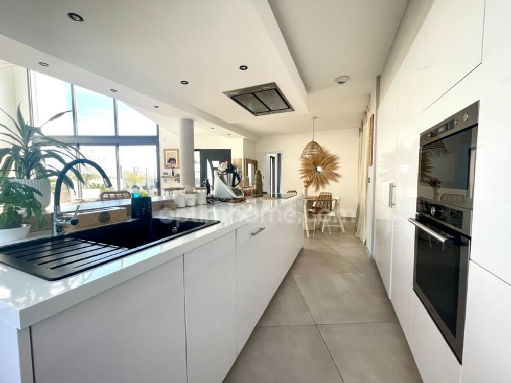 � vendre  Villa Aigues-Mortes (30220)