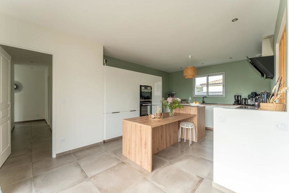 � vendre  Maison Camblanes-et-Meynac (33360)