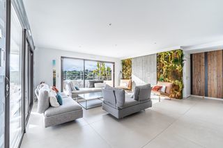  Appartement � vendre 4 pi�ces 143 m�