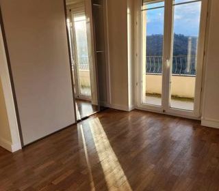  Appartement � louer 3 pi�ces 71 m�