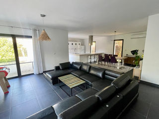  Maison � vendre 5 pi�ces 195 m�