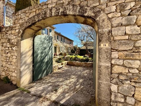   Mas de village avec jardin et piscine dans un hameau de Murs � 7 minutes de Gordes Maison - 6 pi�ce(s) - 180 m�