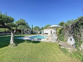  Maison � vendre 6 pi�ces 220 m�