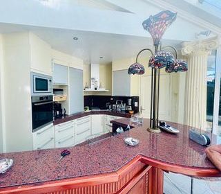  Maison � vendre 6 pi�ces 235 m�