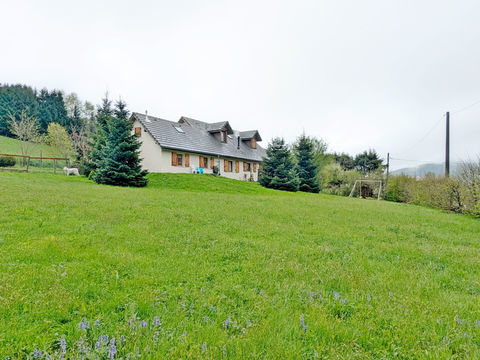   Maison familiale de 136 m� sur 1800 m� de terrain avec appartement ind�pendant � M�audre � Massif du Vercors Maison - 6 pi�ce(s) - 119 m�