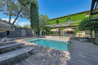  Maison � vendre 6 pi�ces 220 m�