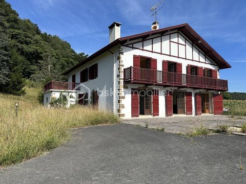   MAISON BASQUE A SAISIR Propri�t�/ch�teau - 13 pi�ce(s) - 336 m�