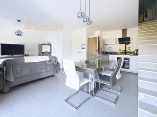  Duplex/triplex � vendre 4 pi�ces 82 m�