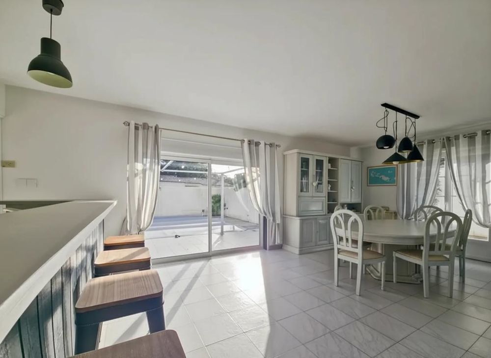 � vendre  Maison Sainte-Marie-de-R� (17740)