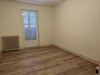  Appartement � louer 4 pi�ces 114 m�