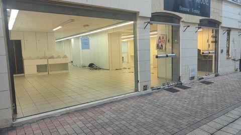 À LOUER  Local commercial 220 m² en plein cur de BERGERAC (24) 1450 24100 Bergerac