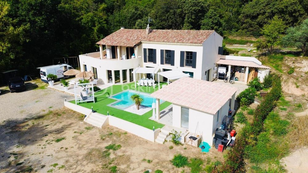 � vendre  Propri�t�/ch�teau Corbi�res (04220)