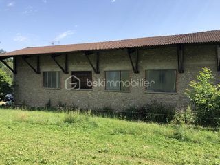  Remise / Grange � vendre 1 pi�ce 280 m�
