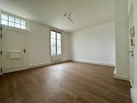 Local/bureau &agrave; vendre TOURS (37) 170000 37000 Tours