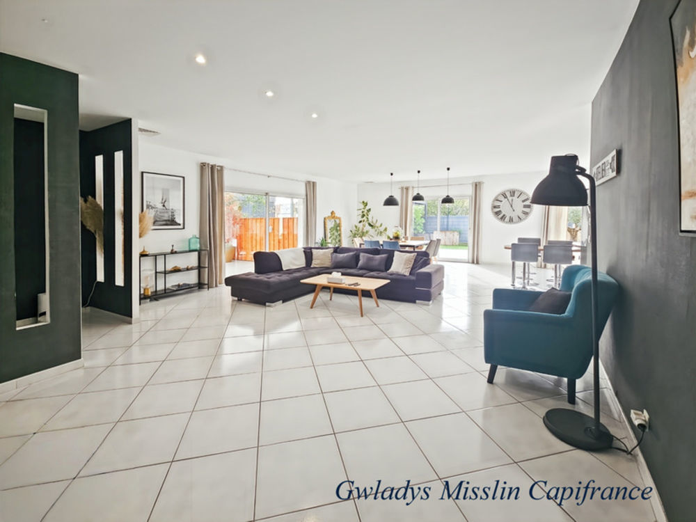 � vendre  Propri�t�/ch�teau Eysines (33320)