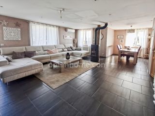  Maison � vendre 10 pi�ces 325 m�