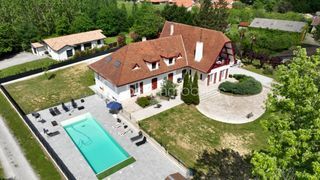  Propri�t�/ch�teau � vendre 15 + pi�ces 425 m�