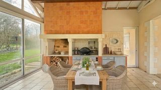  Maison � vendre 10 pi�ces 333 m�