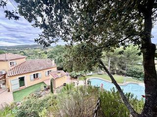  Villa � vendre 5 pi�ces 165 m�