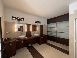  Maison � vendre 8 pi�ces 265 m�