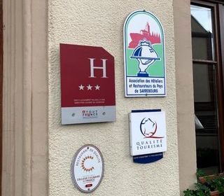  H�tel Particulier � vendre 15 + pi�ces 2000 m�