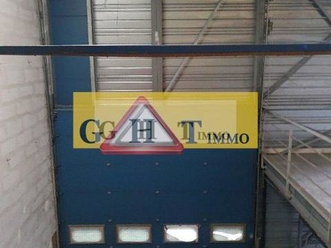 A  LOUER 440M²   ENTREPOT ET BUREAUX  A LA COURNEUVE 5100 93120 La courneuve