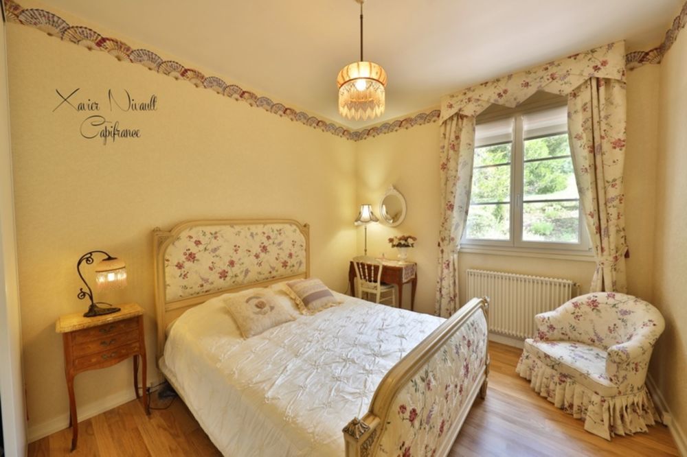 � vendre  Maison La Roche-Vineuse (71960)