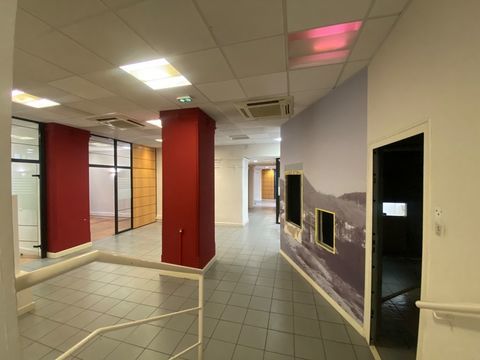 &agrave; vendre Local/bureaux 282 m&sup2; � Centre-ville d'Al&egrave;s 230000 30100 Ales