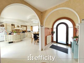  Maison � vendre 6 pi�ces 242 m�