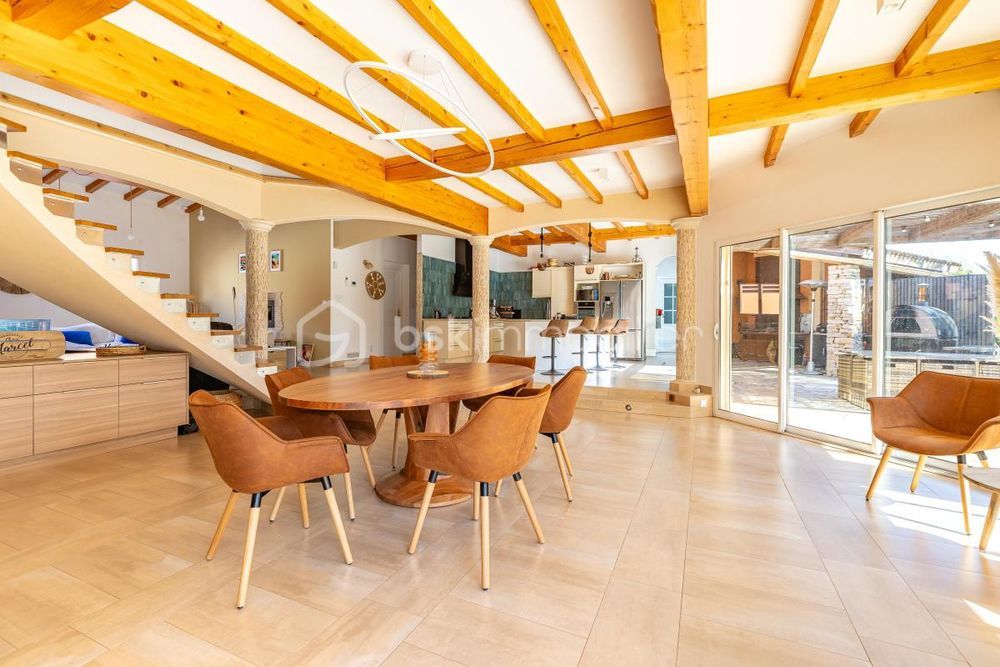 � vendre  Propri�t�/ch�teau Saussines (34160)