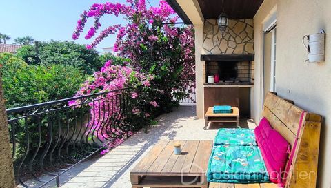   *** Coup de coeur ***  Charmante maison familiale de 156m2 / 809m2 avec garage de 48m2 Maison - 6 pice(s) - 156 m