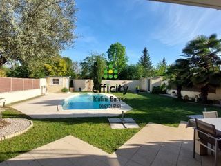  Maison � vendre 6 pi�ces 204 m�