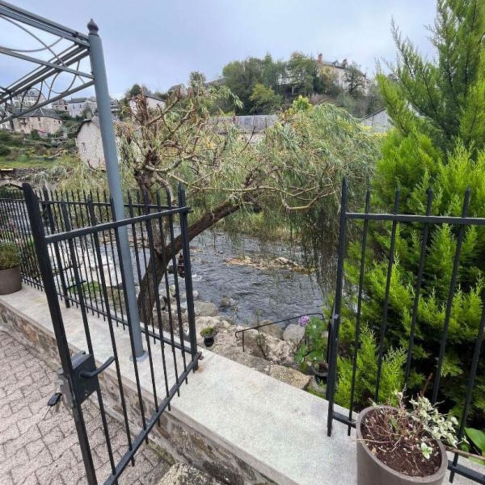 � vendre  Propri�t�/ch�teau Treignac (19260)