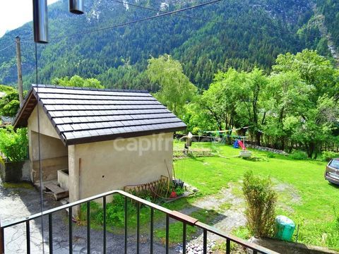   En Savoie (73), � vendre Vall�e de La Maurienne, maison P8 r�nov�e, cave, voutes, terrain, combles, stations de ski, 3 vall�es Maison - 8 pi�ce(s) - 274 m�