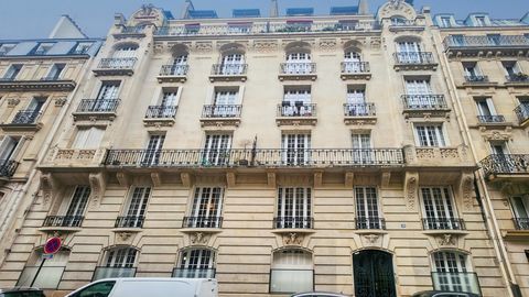 Au coeur du 9&egrave;me arrondissement, une belle surface de bureaux en RDC : 176 m&sup2; 9416 75009 Paris