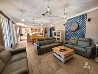  Maison � vendre 9 pi�ces 211 m�